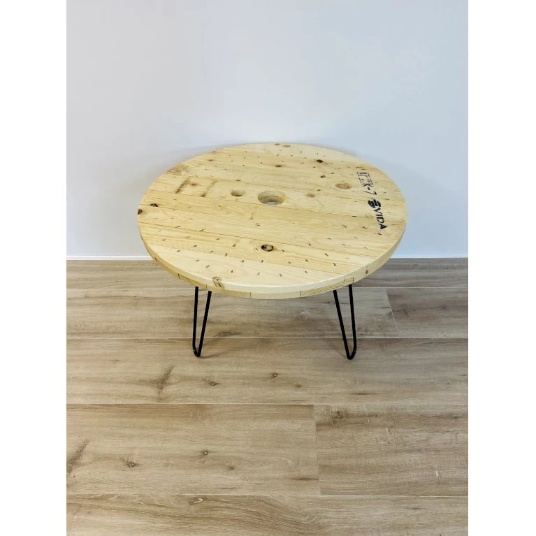 VIDA Sofabord På Stråleben Kabeltromlen VIDA Sofabord På Stråleben Lakeret, Ø60 Cm 3 VIDA Sofabord På Stråleben Kabeltromlen VIDA Sofabord På Stråleben Lakeret, Ø60 Cm